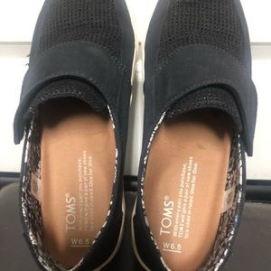 TOMS shoes